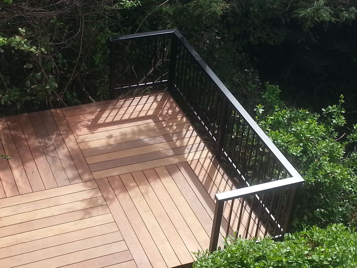 Composite deck construction on Oregon Coast home